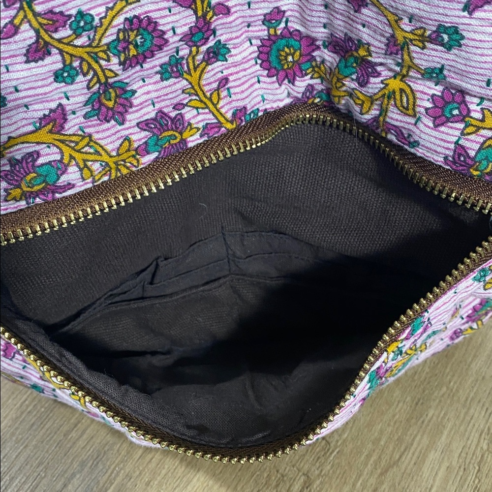 Saribari recycled/repurposed small Floral Pink Crossbody Bag - Picture 4 of 10